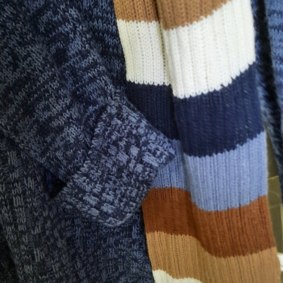 Sweater - Picture 3 of 6